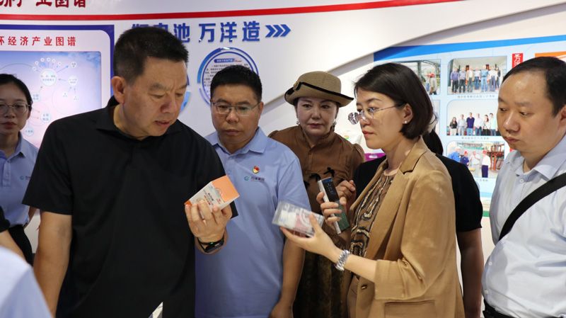 陜西安康市副市長(zhǎng)周孝斌一行蒞臨萬(wàn)洋希百康調(diào)研